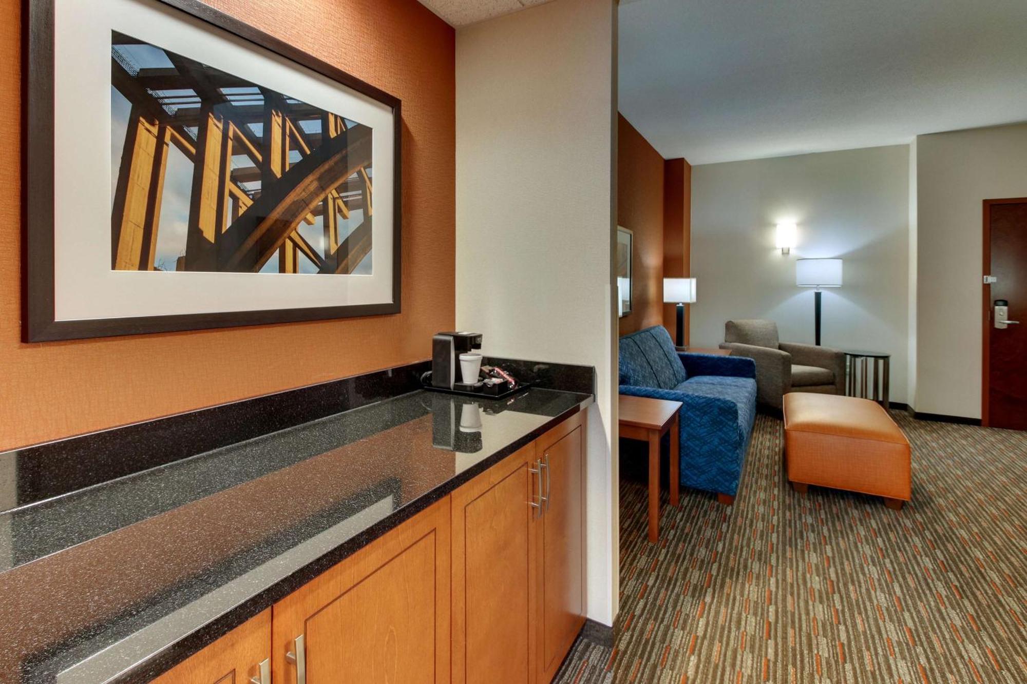 Drury & West Hotel 3*